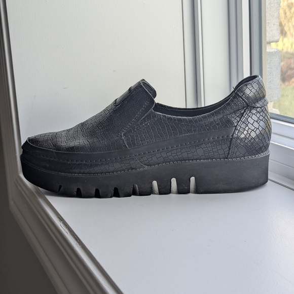 Alpino Shoes - Black Crocodile Leather Platform Loafers 40 9 Goth Classic Deep Tread